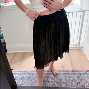 100% Silk Banana Republic Black pleated Midi Skirt